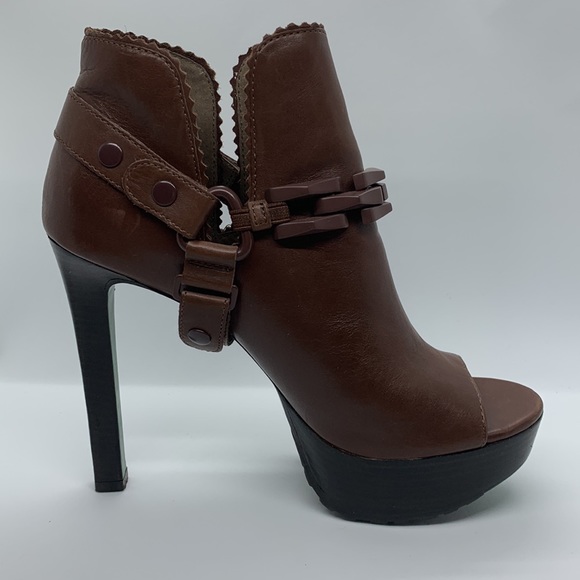 Lisa for Donald J. Pliner | size 7 | platform heels w/ straps & green soles - Picture 12 of 16